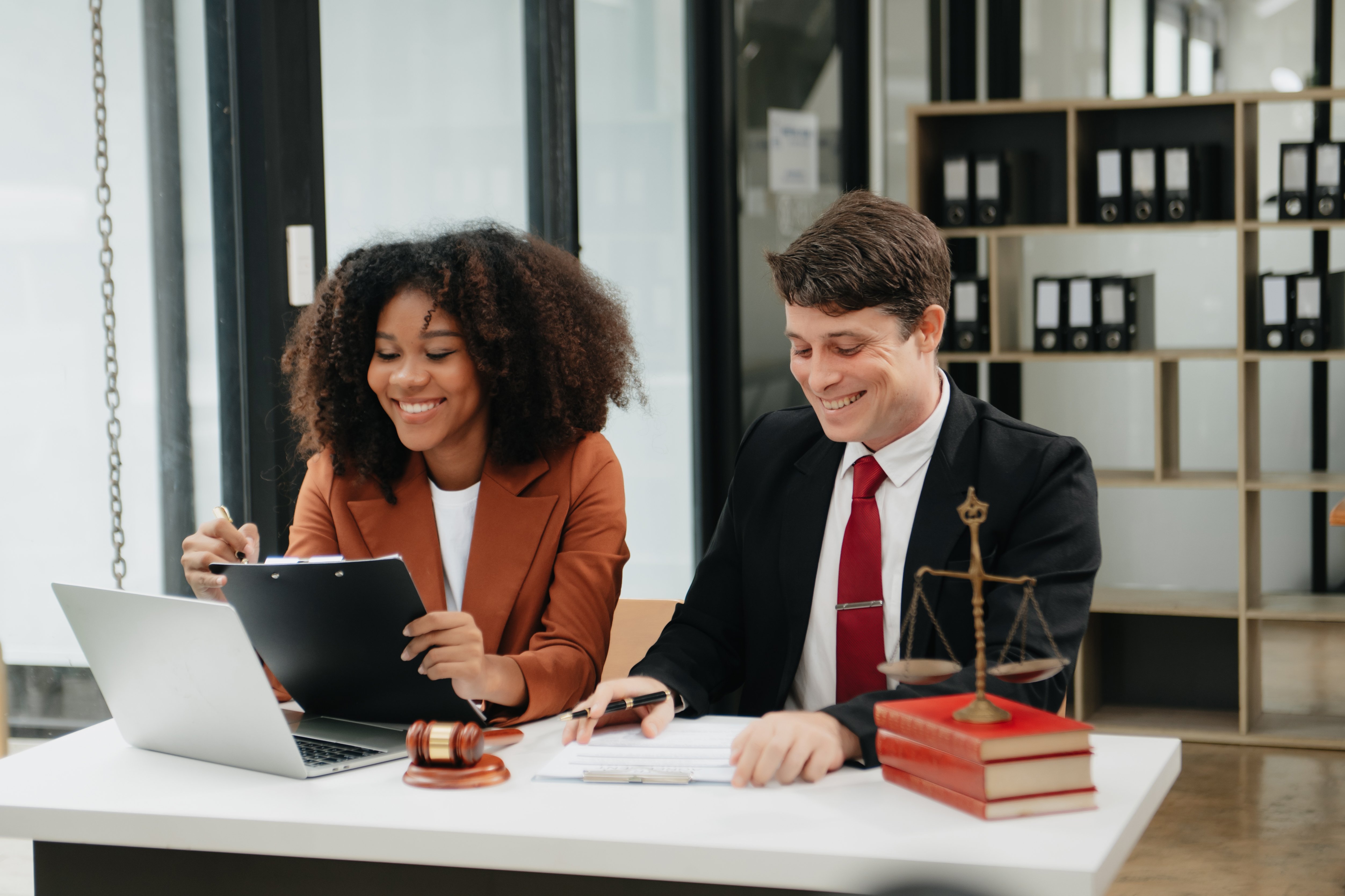 business-team-and-lawyers-discussing-contract-pape-2025-08-27-06-51-46-utc